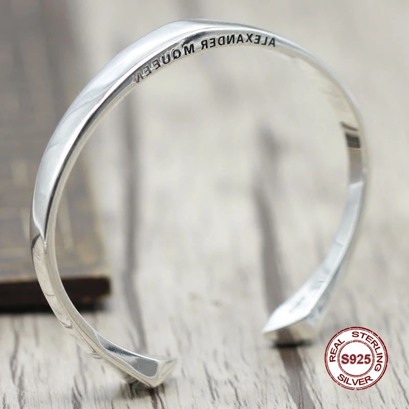 

S925 pure silver exquisite retro men's and women's simple bracelet fashionable couple Thai silver simple style bracelet