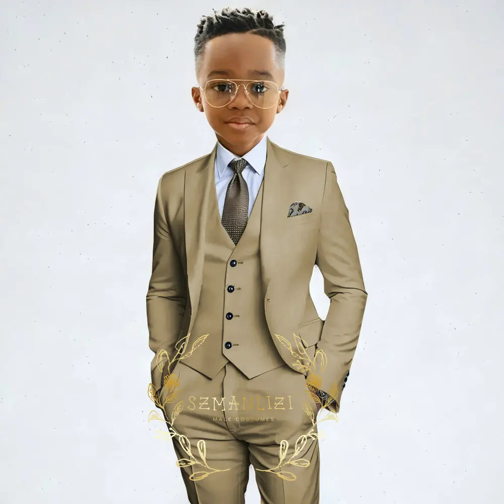 White Boys Suit 3 Piece Set Fashion Design Jacket Pants Vest Wedding Kids Tuxedo Formal Graduation Outfit Stage Performance Suit