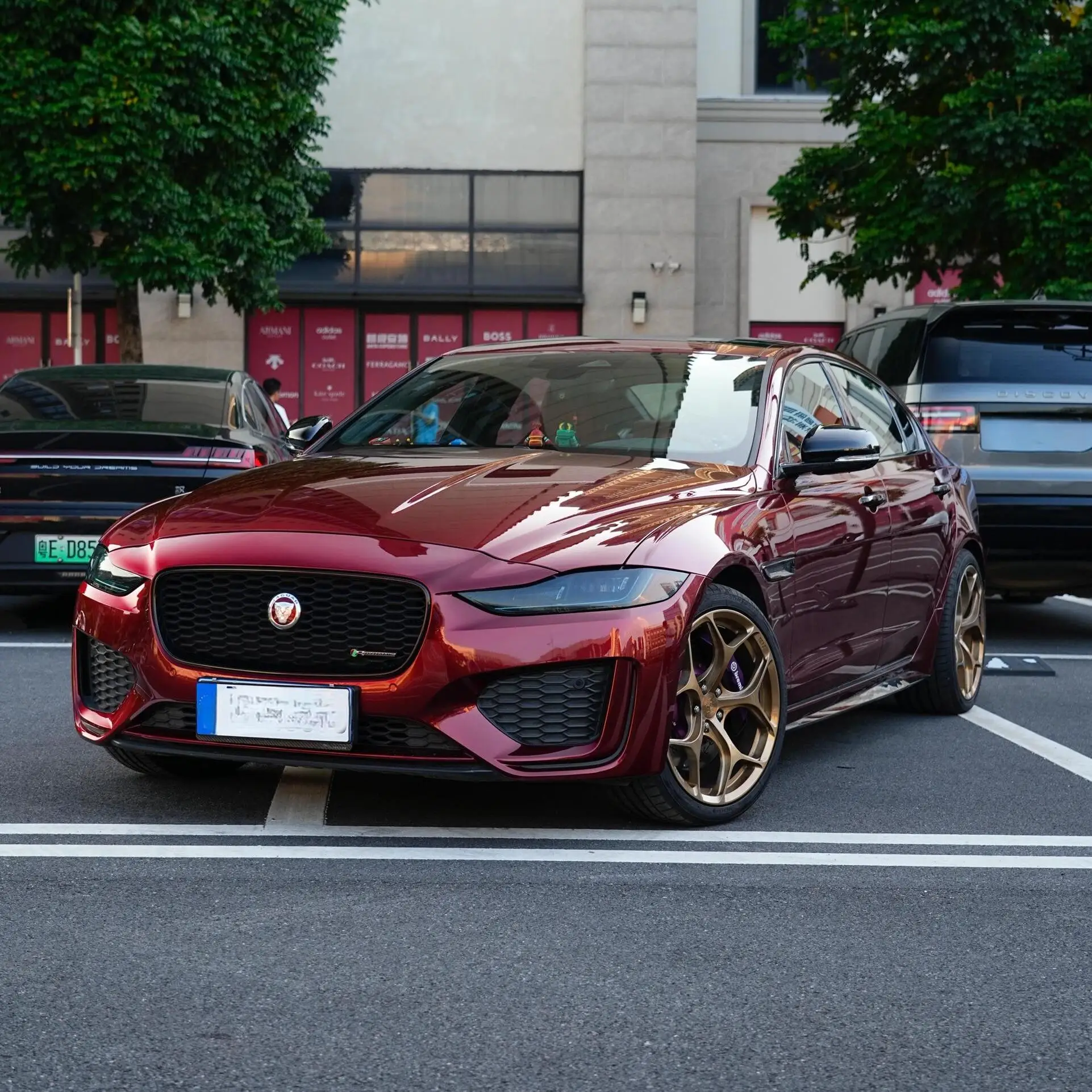 Liquid Cherry Red PET Car Wrap Vinyl Film - Glossy Metallic 3D Effect Auto Body Decal for BMW, Mercedes, Tesla & All Cars view 2