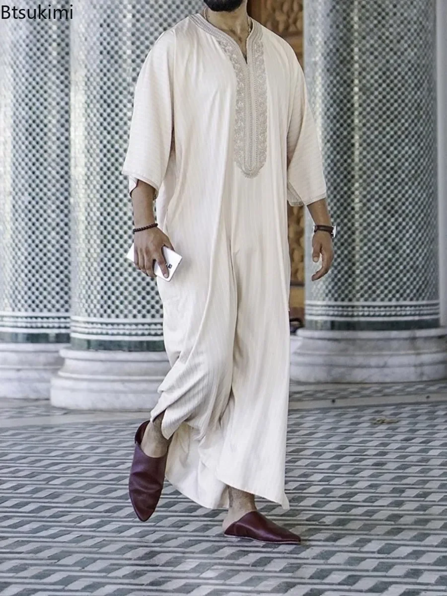 2025 Ramadan Moslim Mode Abaya voor Mannen Arabische Islam Kaftan Gewaad Nieuwe Mannen Etnische Stijl Losse Casual Geborduurde Party Jubba Thobe