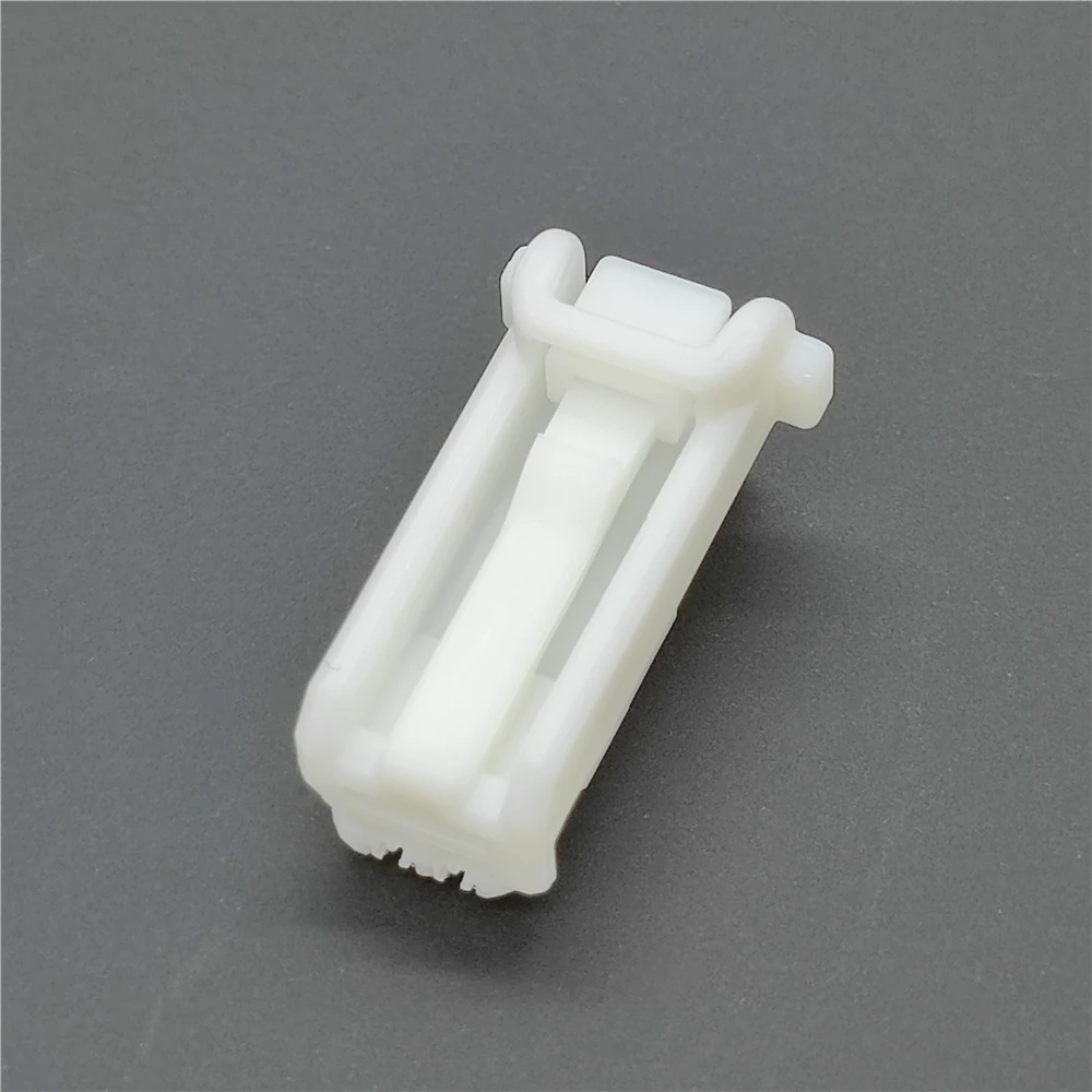High quality automotive connector 6098-6662 2PIN plug sheath shell for automotive maintenance or modification of original parts