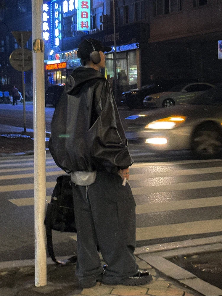Frühling Herbst Kurze Übergroße Schwarze Weiche PU-Lederjacke für Männer mit Kapuze Reißverschluss Locker Lässig Koreanische Modekleidung – Detail 3