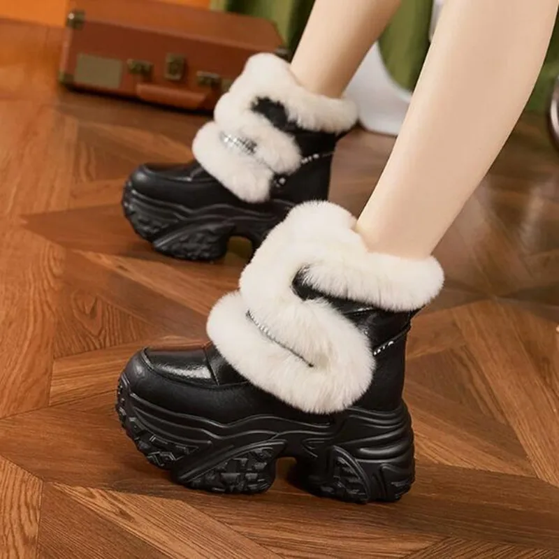 

Новые зимние женские теплые меховые ботинки 2026 года: уличные пушистые кроссовки на высокой платформе из кожи, модные плюшевые полусапожки