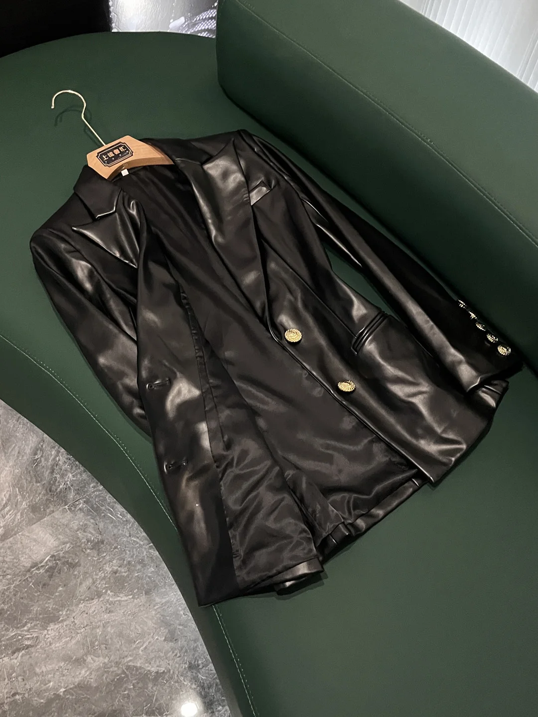 Faionable cuir trajet Sle coupe ajustée femmes manteau automne hiver nouveauté Ele dame petit costume haut D22526