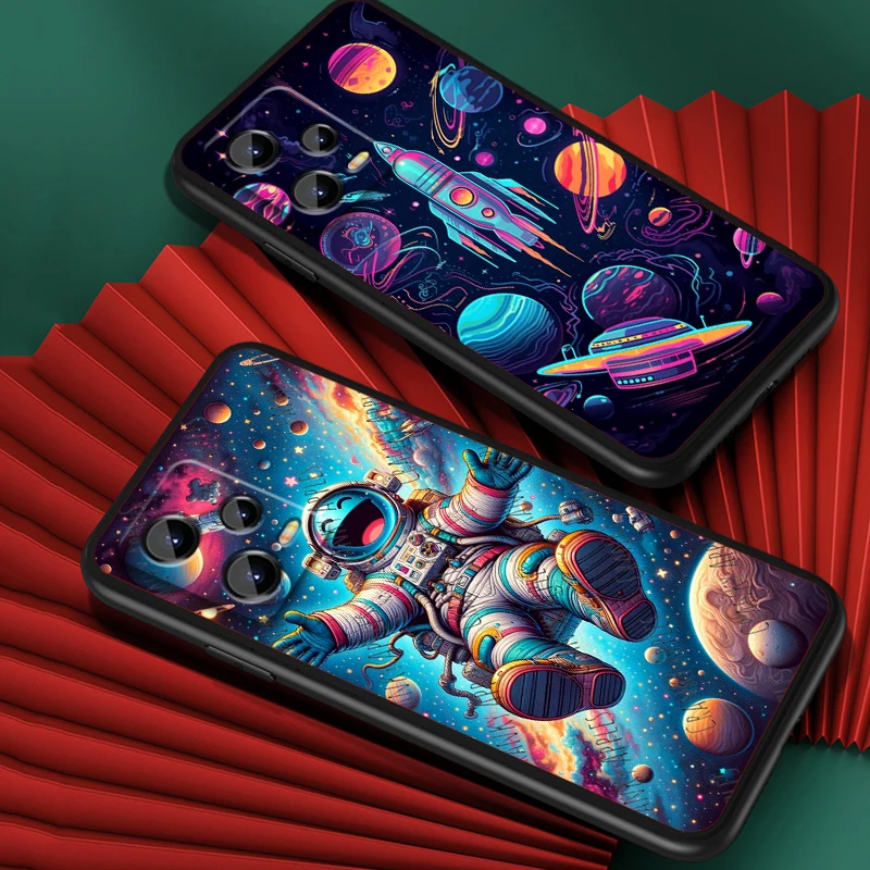 Astronaut Starry Sky Space Art For Xiaomi Redmi Note 13 12R 12 12S Turbo 11 11T 11S 10 10S Pro Plus 5G Black Funda Phone Case