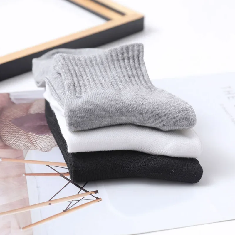 10 Pairs of High-Quality Classic Solid Black White and Gray Soft and Comfortable Plain Socks Suitable For Both Men and Women