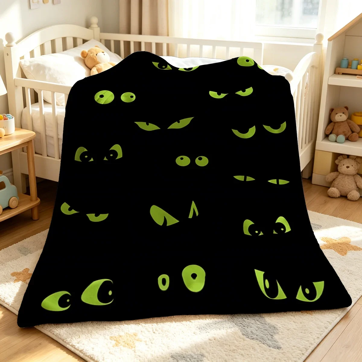 Green Spooky Eyes Soft Fluffy Flannel Blanket Super Cozy Lightweight Bed Blanket for Halloween Sofa Bed Christmas Decor