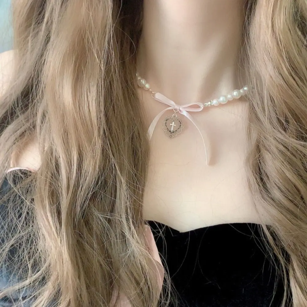 French Metal Y2K Heart Necklace Heart Cross Romantic Bow Love Cross Necklace Sweet Clavicle Chain Bowknot Pendant Women