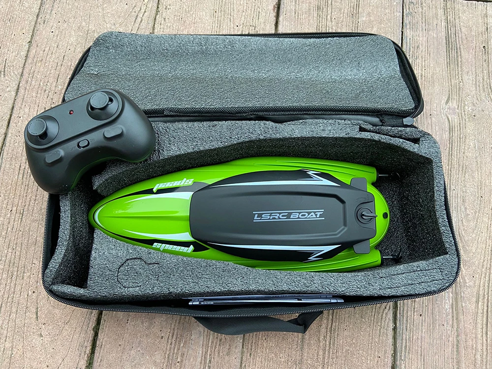 

Portable Remote Control Boat RC 34cm On Water 20km/H Modular Battery 30 Minutes Running Time in The Lake Pond for Begi