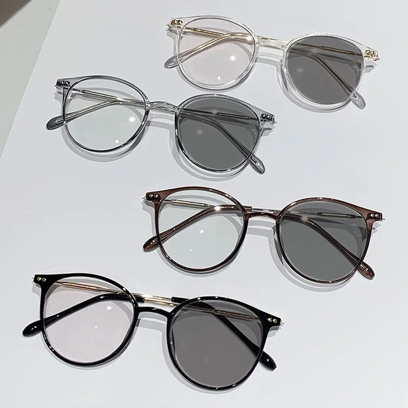 Ultraleichte photochrome Myopie-Brille für Damen, runder Rahmen, Herren-Farbwechselbrille, modische Nahsichtbrille, Anti-UV – Detail 2