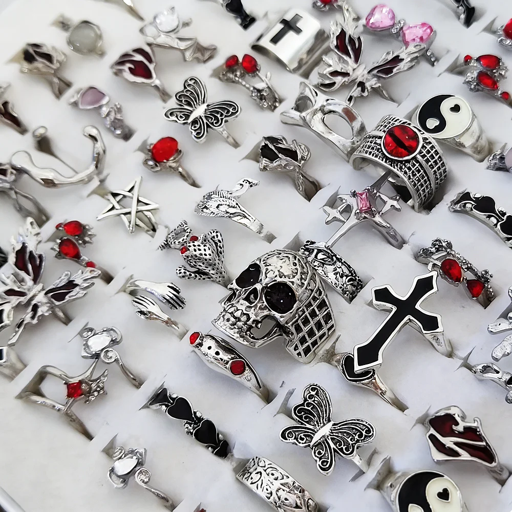 Gothic Skull Ring - ﻿ 8/10/15/20Pieces Retro Gothic Punk Red