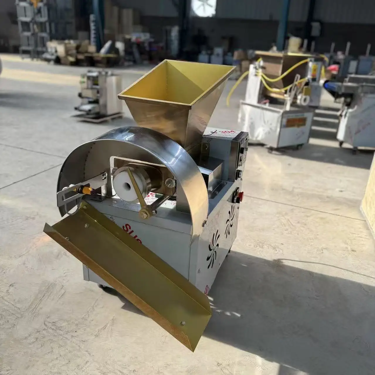 Тестовые шарики, автоматическая непрерывная пекарня, небольшой тестоделитель и машина для изготовления булочек на пару