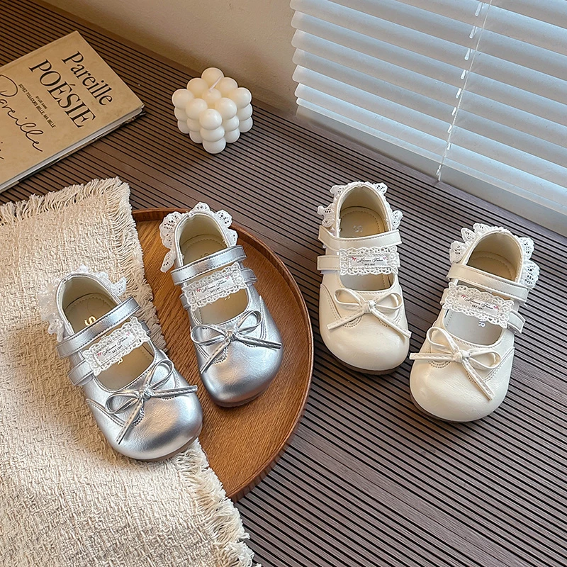 

Girls Flat Shoes Sweet Lace Cute Children Princess Shoes Simple Bows 2026 Brand New Kids Leather Shoes Soft Bottom Non-slip