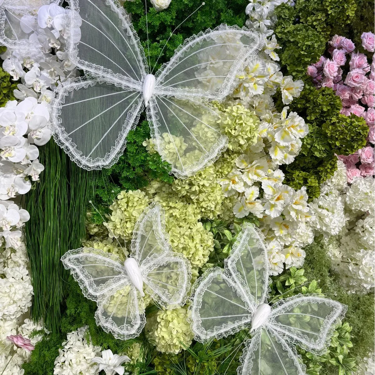 Wedding supplies Butterfly ornaments Wedding decoration Skirt scene arrangement Outdoor beauty window No punching installation