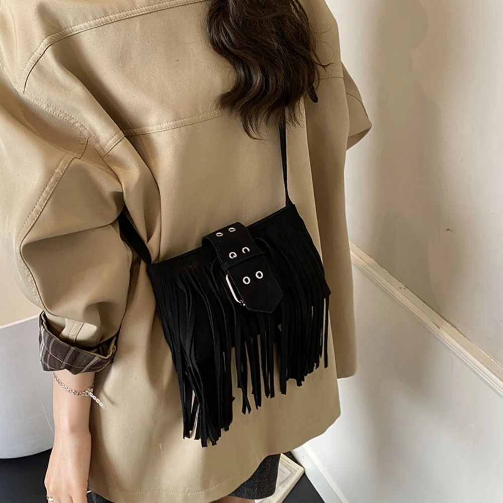 

Fashion Tassel Shoulder Bag Niche Versatile Retro Crossbody Bag Small Square Bag Birthday Gift Shoulder Bag High Quality Bag
