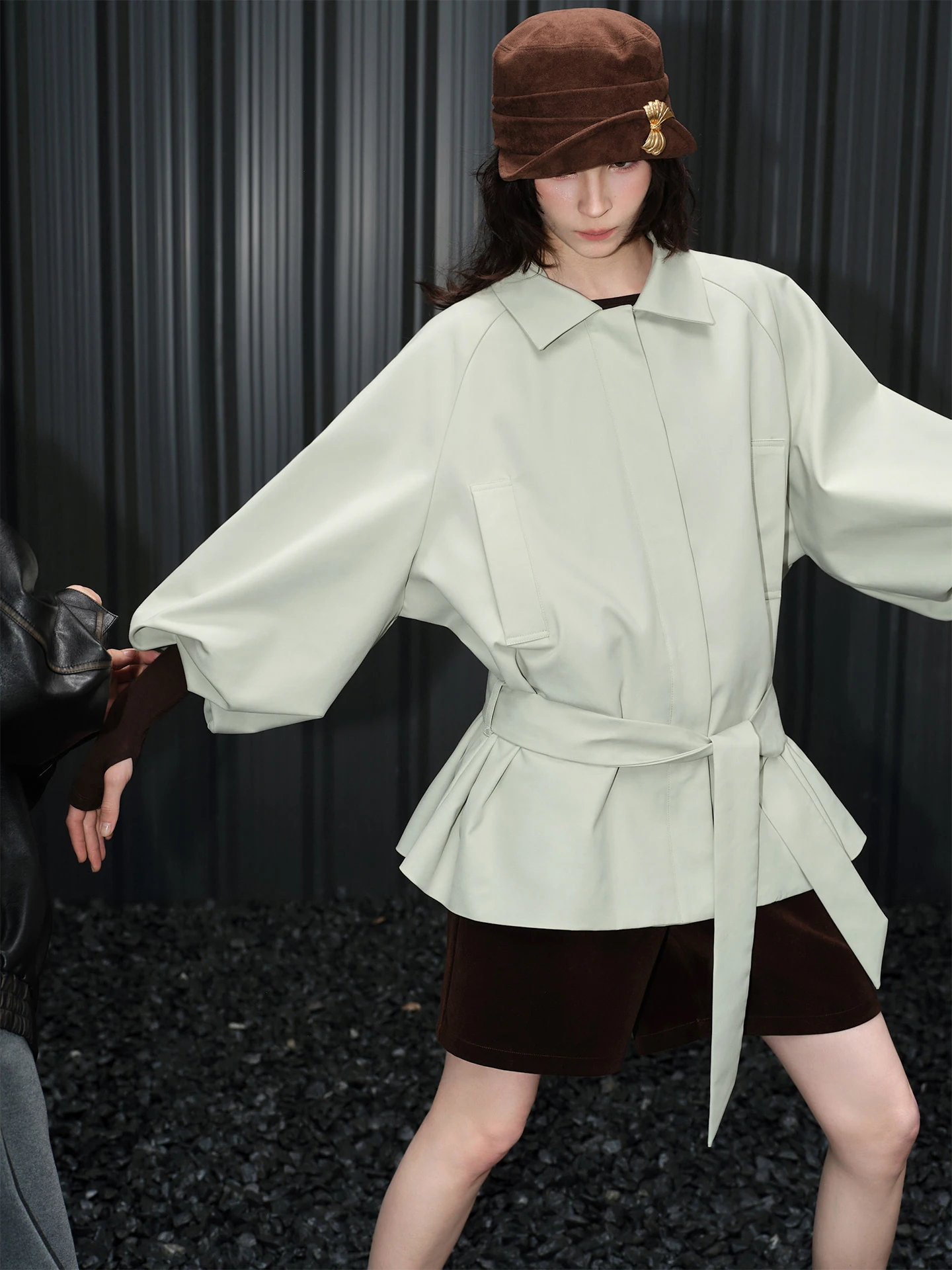 

Женская куртка средней длины, весна 2026, уличный стиль, свободный крой, из смесовой ткани (полиэстер, лиоцелл, хлопок)