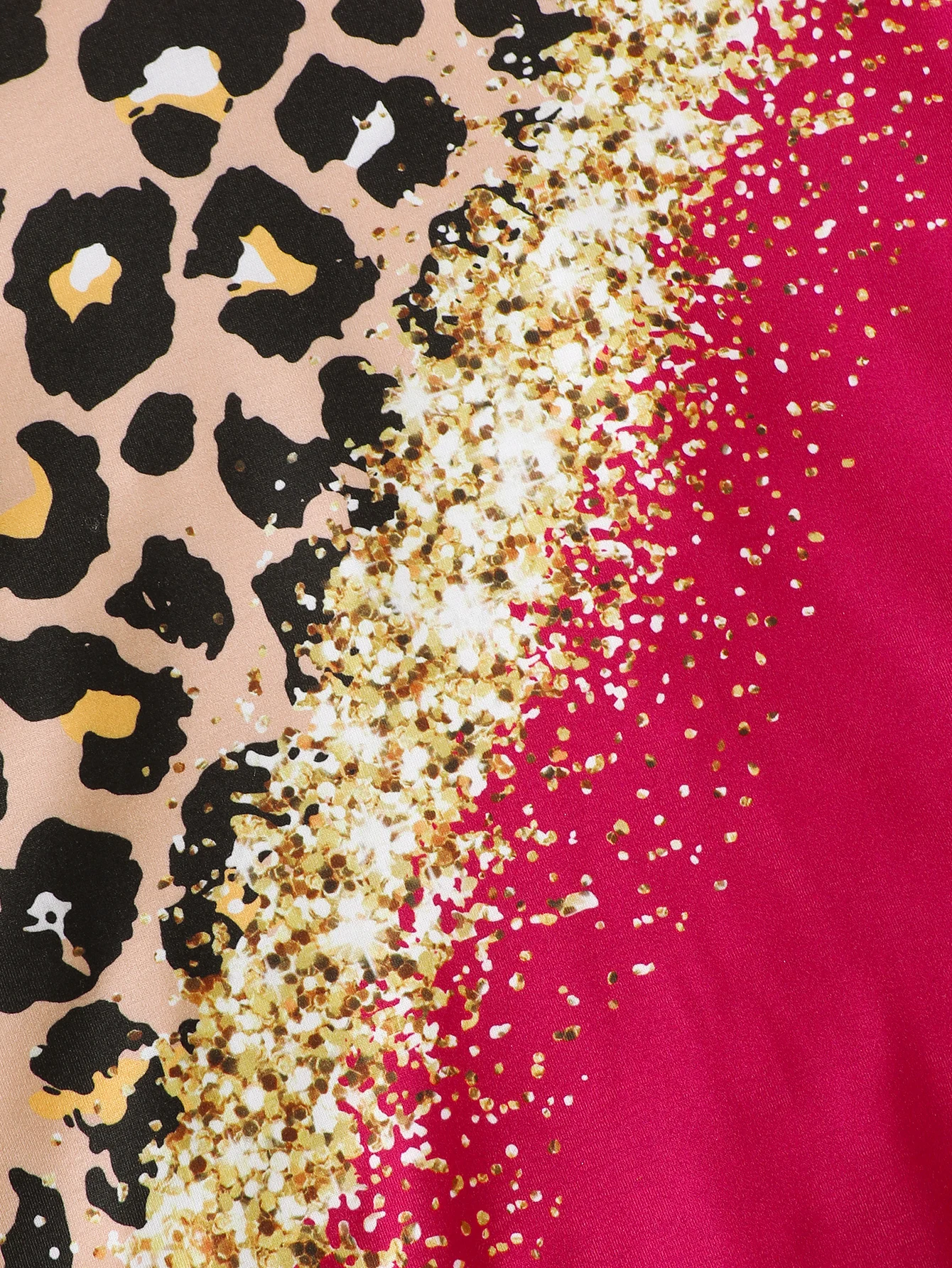 قطعتان مريحة للفتيات المراهقات، سترة بغطاء للرأس ناعمة بطباعة الفهد مع بنطال ضيق، مثالية للارتداء اليومي في الهواء الطلق.