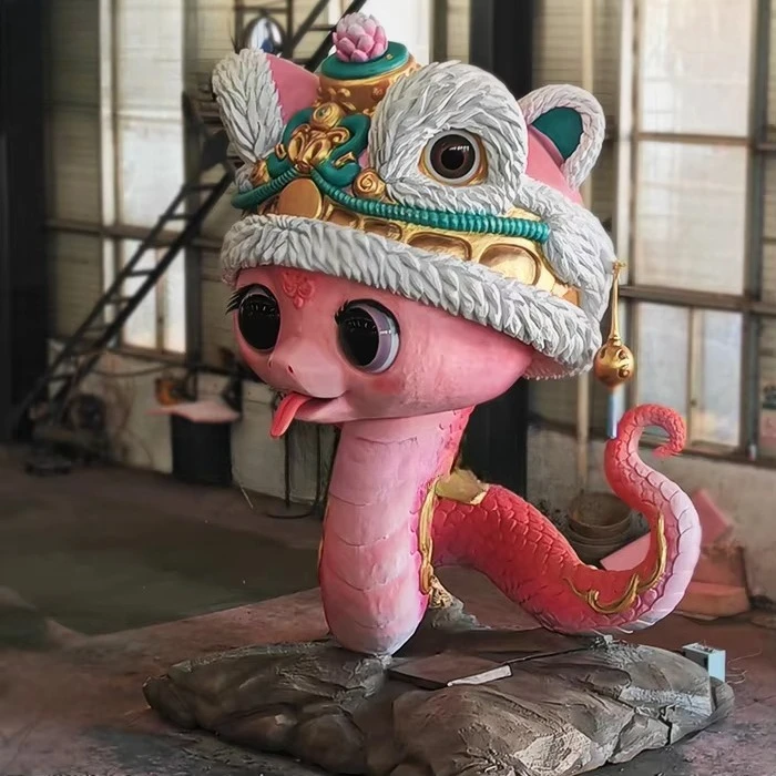 نموذج رسوم متحركة كبير على شكل ثعبان كرتوني داخلي للديكور العام