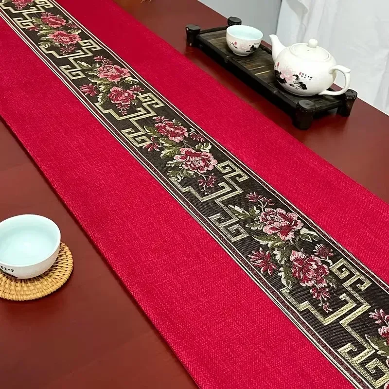 Рисунок 4 - Китайский красный стол с кисточками