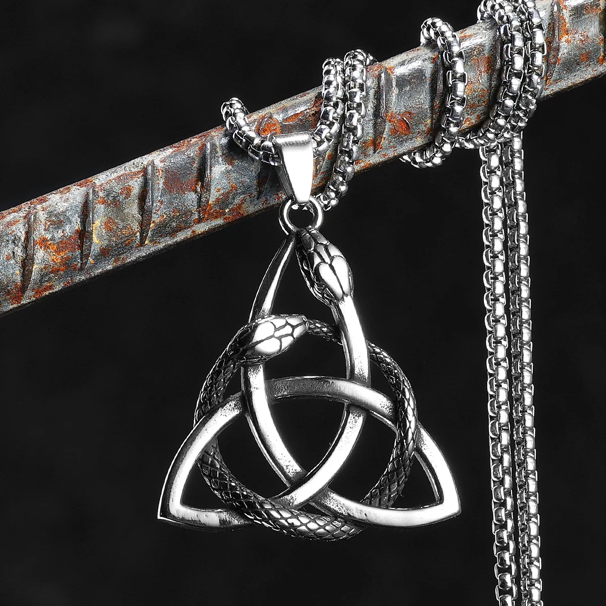 Viking serpent Patron Saint hommes colliers en acier inoxydable pendentif chaîne femmes Punk mode bijoux nouveaux accessoires cadeau en gros