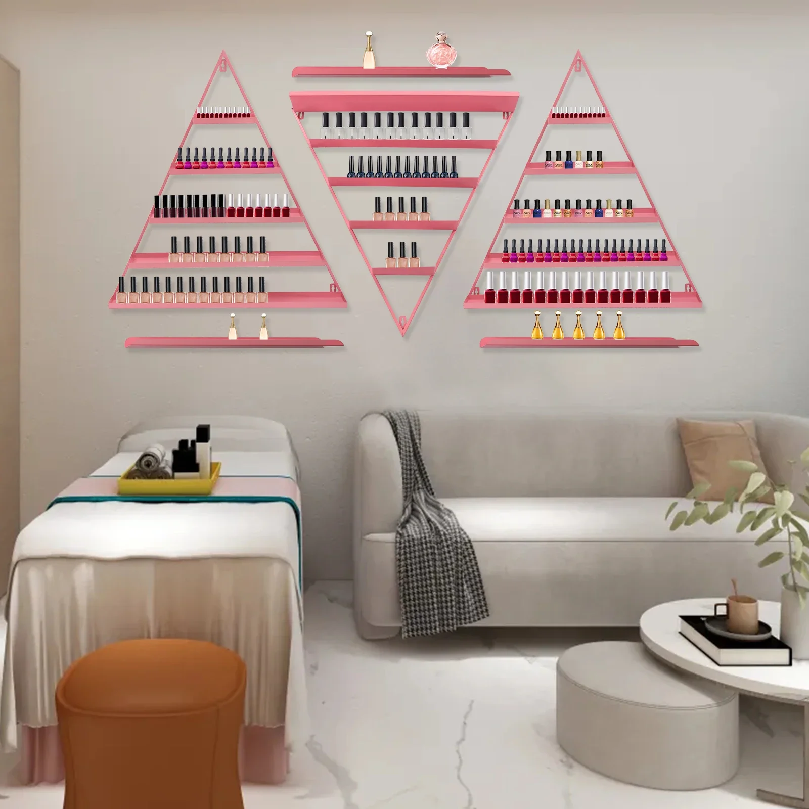 Aan de muur gemonteerd nagellakrek, driehoekige roze nagellakplank lippenstift parfum cosmetische displayplank voor thuis spa nagel