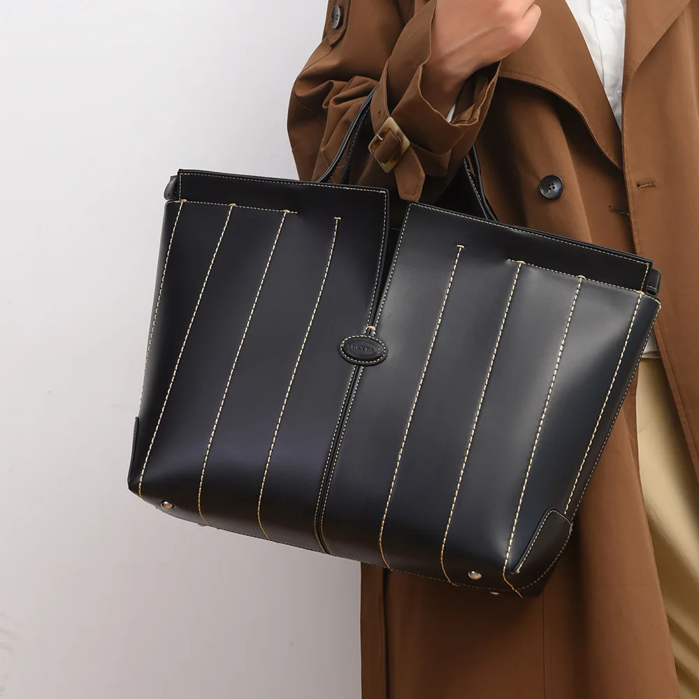 

2025 New Women's Tote Bag, Large-Capacity Briefcase, Simple Casual Bag, High-End Handbag, Shopping Bag, Outdoor Commuting Shoulder Bag