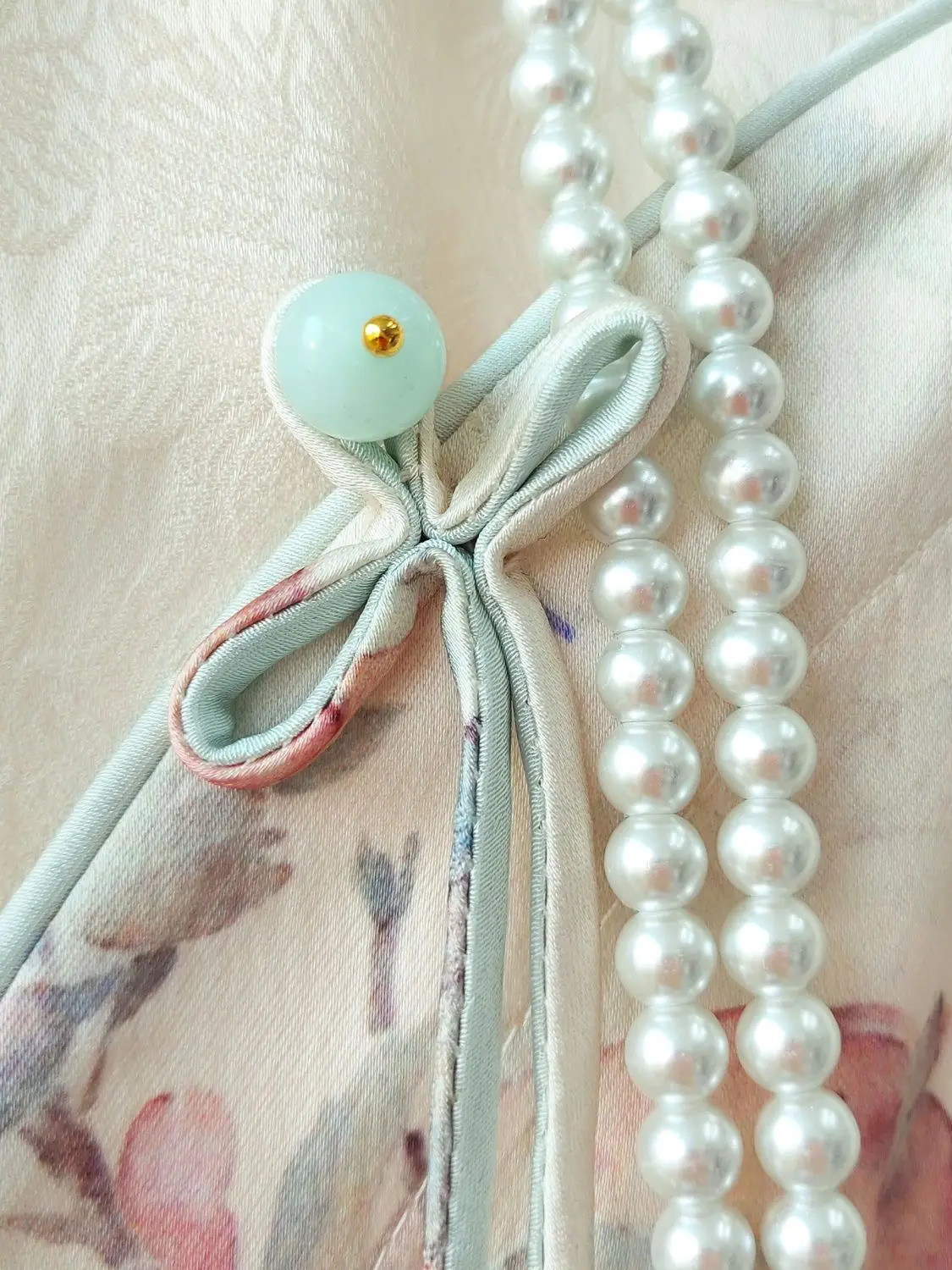 الأزهار المطبوعة الساتان الحرير البلوزات النساء نصف كم الرجعية تانغ القمم الياقة المستديرة قمصان فضفاضة المتضخم