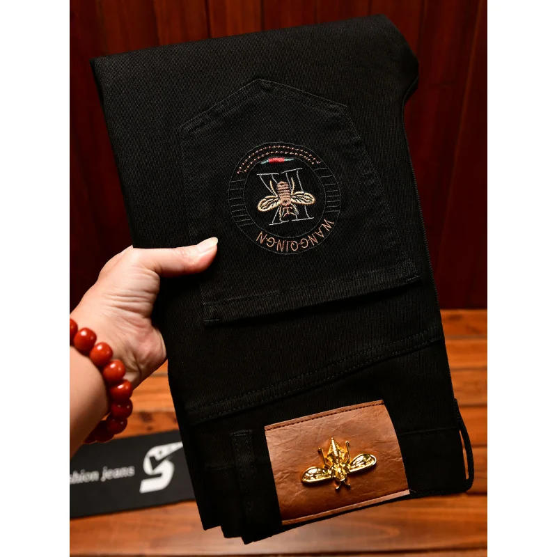 高級黒ジーンズ メンズ 秋 ライトラグジュアリー トレンド メンズ服 細身 刺繍プリント カジュアルパンツ