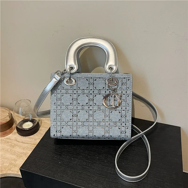 

Elegant Parisian Chic Designer Diaper Bag Luxury Leather Crossbody Handbag For Women Large Capacity Minimalist Tote Bag