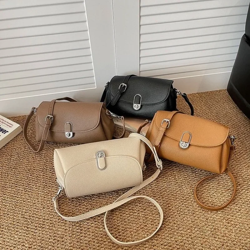 

Graceful Classic Diaper Bag Handbag One Shoulder Art Gallery Minimalist Exquisite Stylish Glamorous Timeless User-Friendly