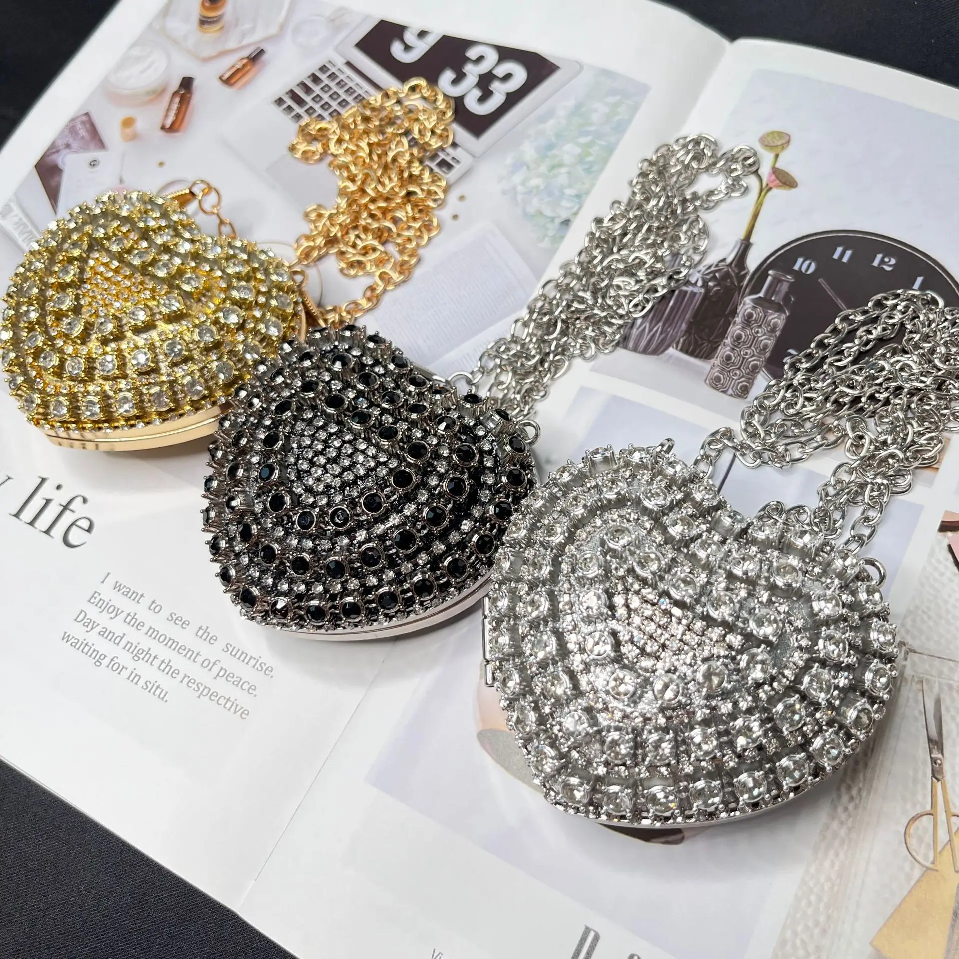 Luxury Small Bling Heart Shape Diamond Evening Clutch Rhinestones Purse Ladies Fashion Bag Designer Chain Shoulder Bag