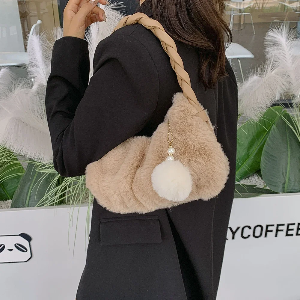 Autumn Winter Bag for Women Plush Handbags Fur Clutch Bag Purse Fluffy Shoulder Bag Luxury Designer Furry Hobos Top Handle Bag