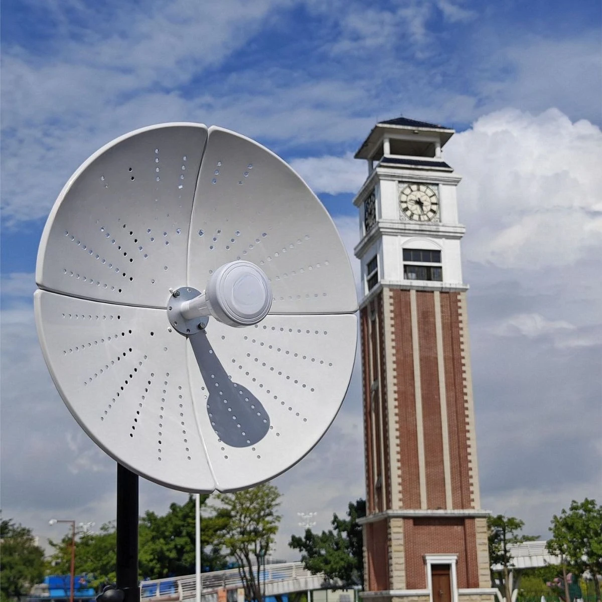 Antenna amplificatore di segnale Wifi 4g5g paraboloide in lega di alluminio