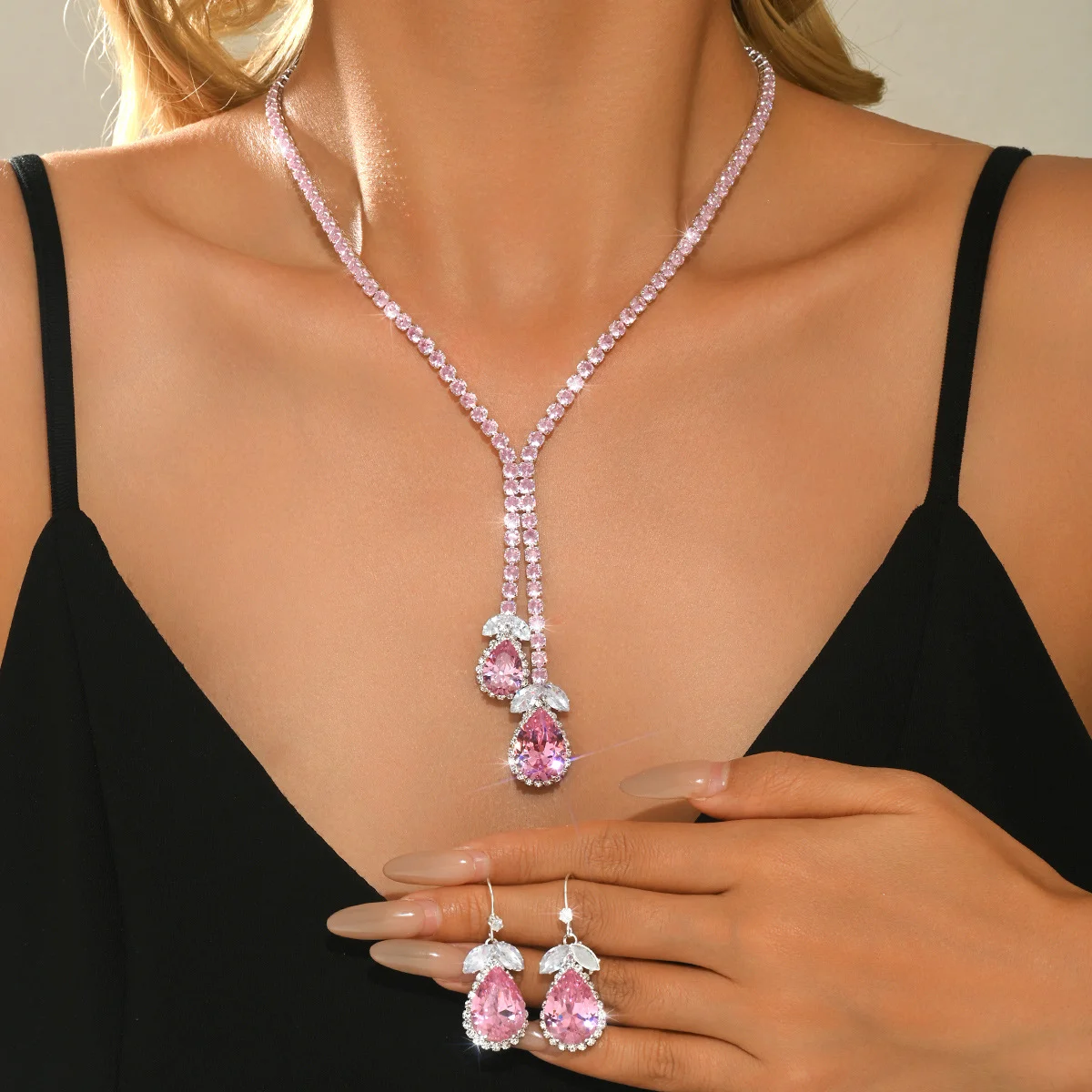 

Necklace and Earrings Set - Wedding Set - Simple and Versatile - Elegant and Luxurious Zirconium Set - Women's Item