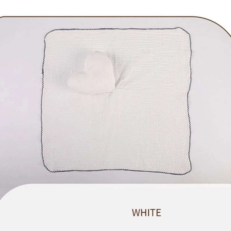 

J15U Baby Wiping Towel Cotton Feeding Bibs Saliva Towel Appease Towel with Sound 40cm