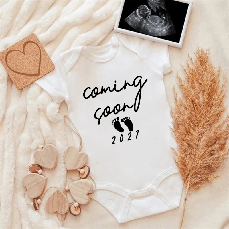 Bébé Arrivant Bientôt 2027 - Combinaison Nouveau-né pour l'annonce de la naissance - Vêtements de révélation de la grossesse - Combinaison pour filles et garçons