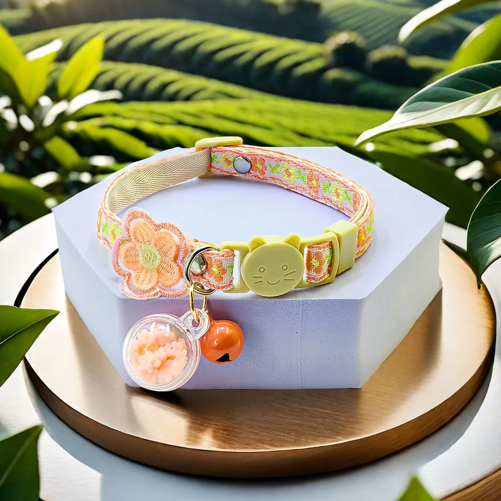 1 Stück im Dunkeln leuchtendes Katzenhalsband mit Schmetterlings- und Blumendesign, niedliches Katzenhalsband, Halsband für Hauskatzen/Außenkatzen, keine Batterie erforderlich – Detail 12