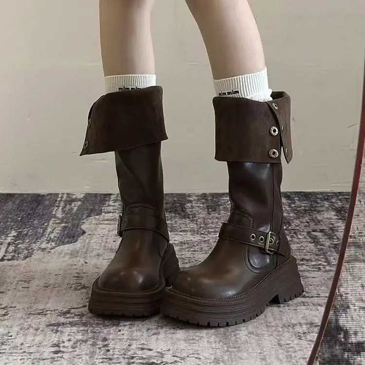 Damen Kniehohe Stiefel zum Umklappen Klobige Plateau Schnallenriemen Motorrad Reitstiefel Retro Punk Wadenlange Schuhe Herbst Winter Neuheiten Modische Bequeme Stiefeletten – Detail 5