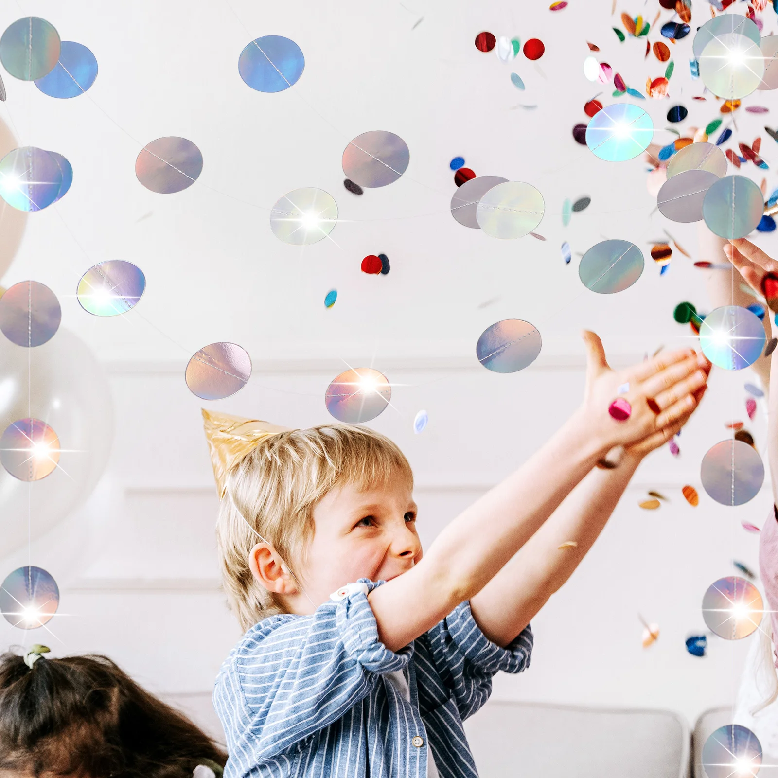 

5Pcs Iridescent Circle Dot Garland 4m Iridescent Party Hanging Decoration Birthday Disco Streamers Party Supplies