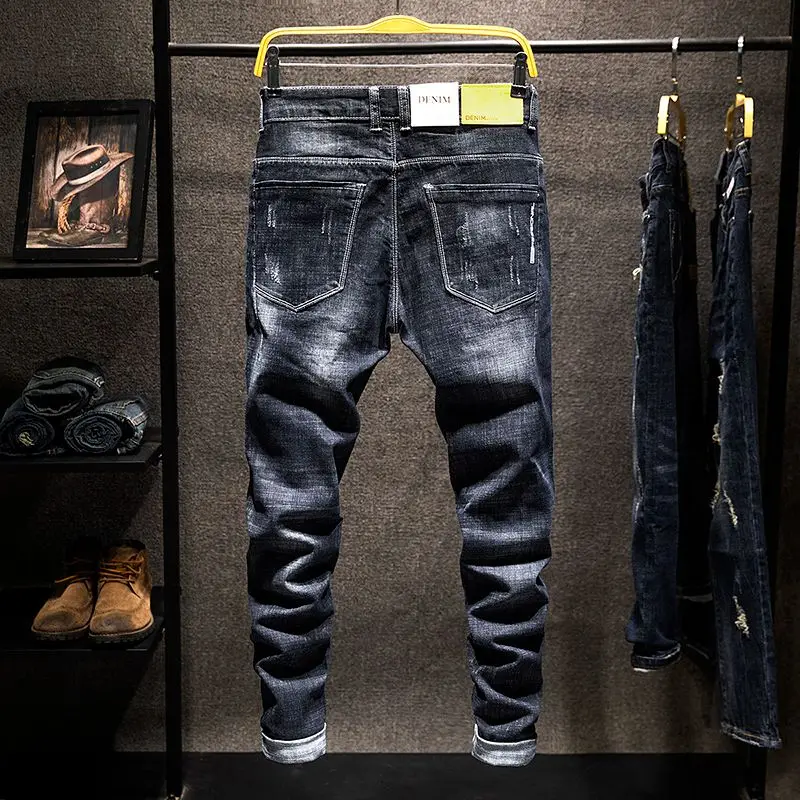 Amerikanische elastische gerade Jeans für Herren, zerrissene, abgenutzte Slim-Fit-Baumwoll-Denim-Hosen, koreanischer Stil, modische Hosen, Herrenbekleidung – Detail 15