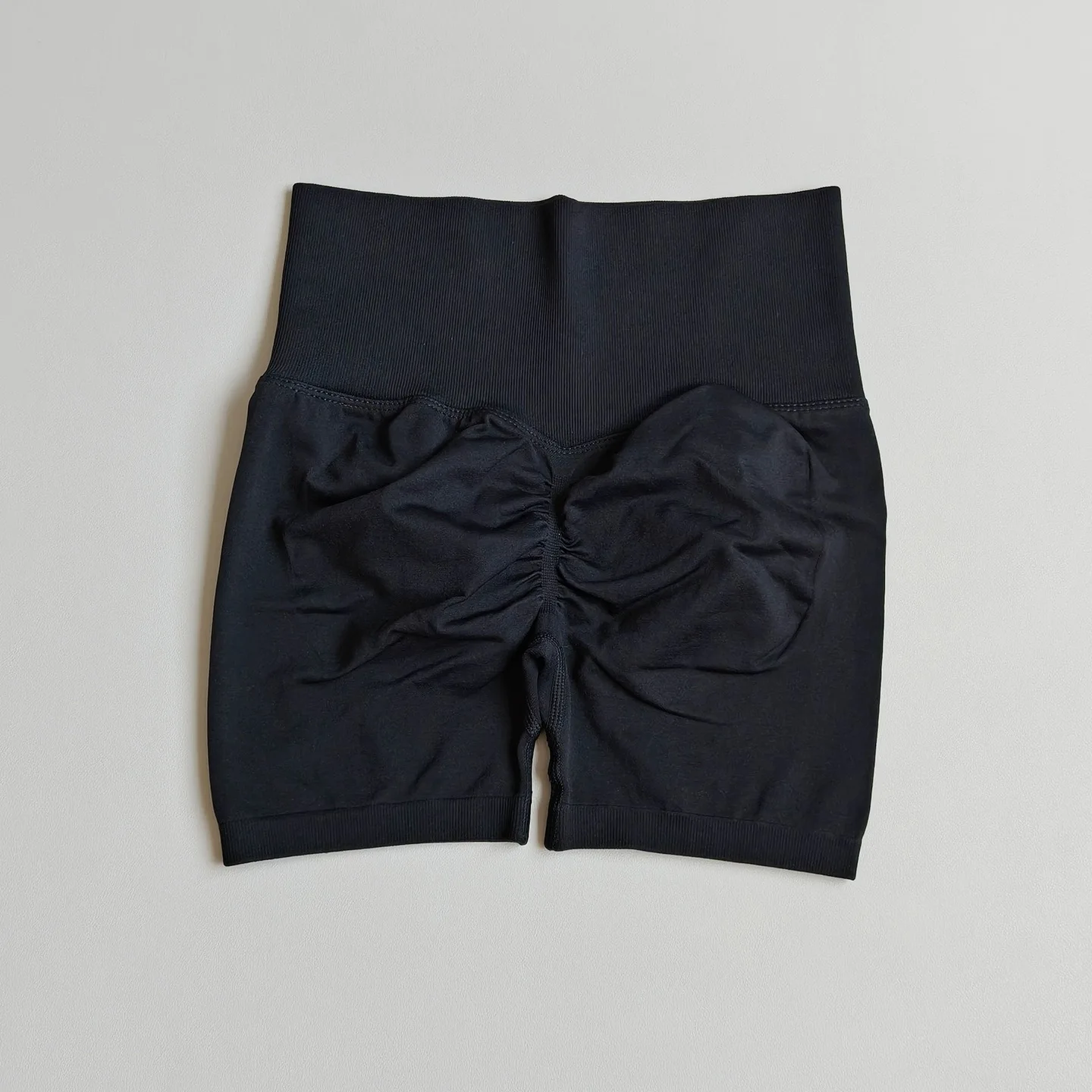 Hochelastische Fitness-3/4-Hose, stoßdämpfende, pfirsichförmige, figurformende Hose, eng anliegende Fitness-Shorts mit Bauchkontrolle für Damen – Detail 8