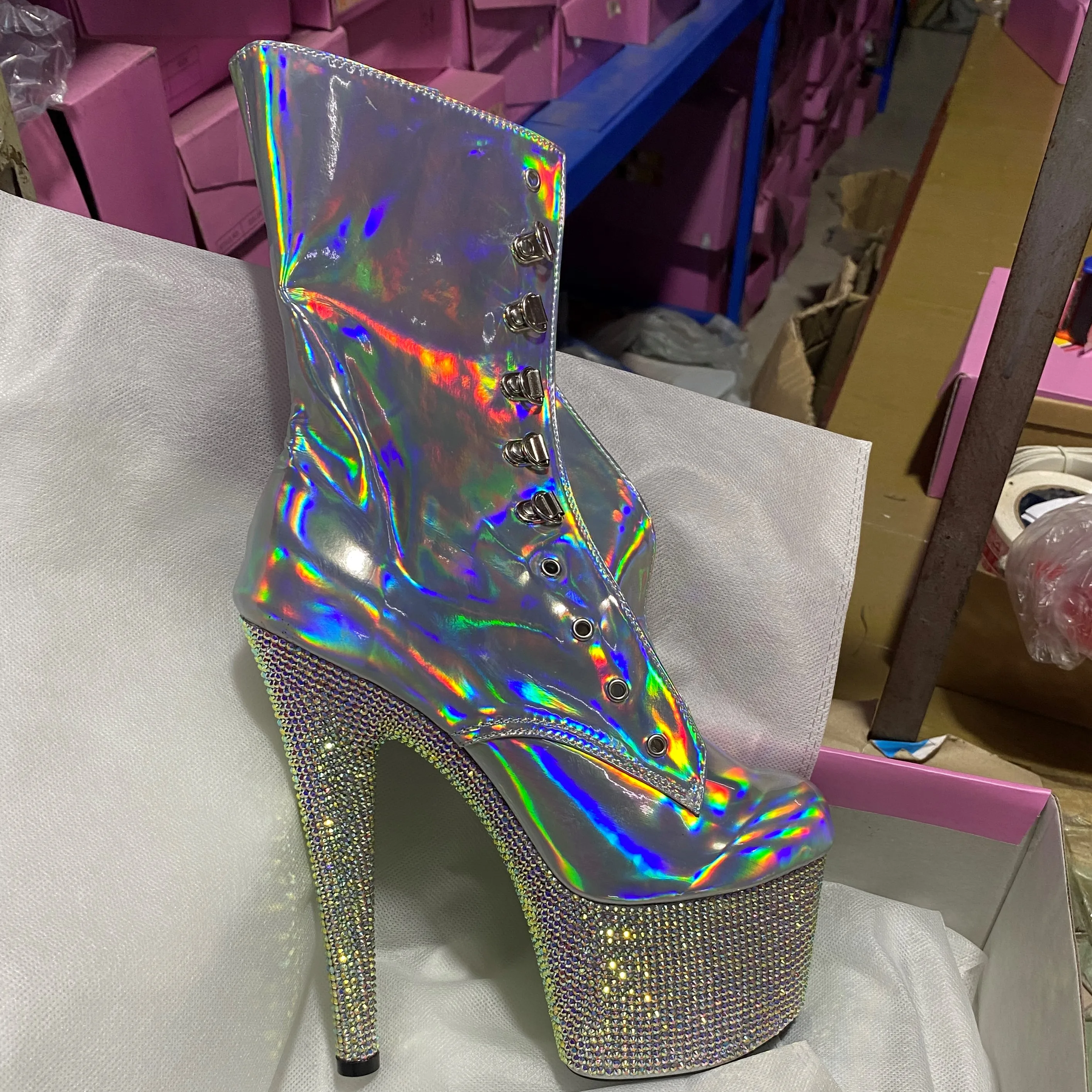 Sole rhinestone decoration 17CM pole dancing heels, stage show sexy model nightclub 7 inch high runway ankle boots