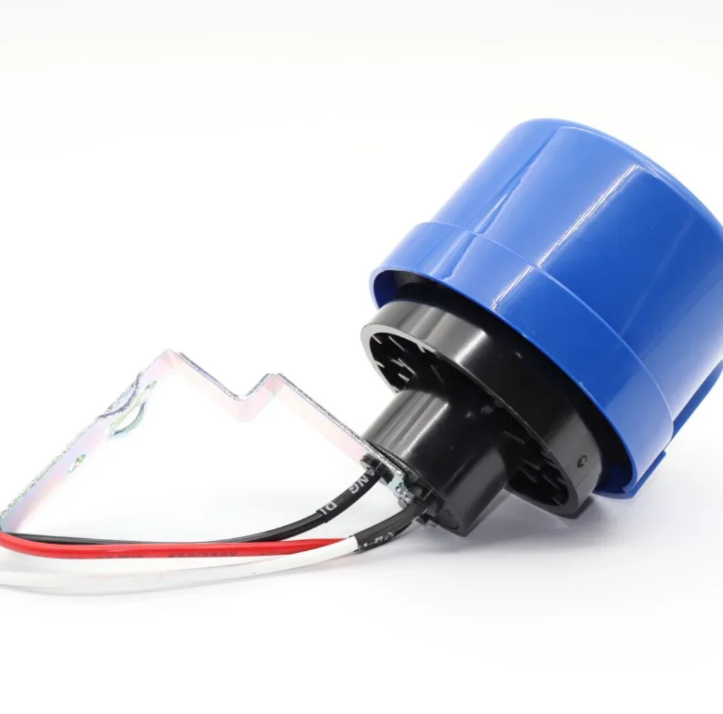 Intelligent Road Light Control Switch Controller for Traffic Signal Management System