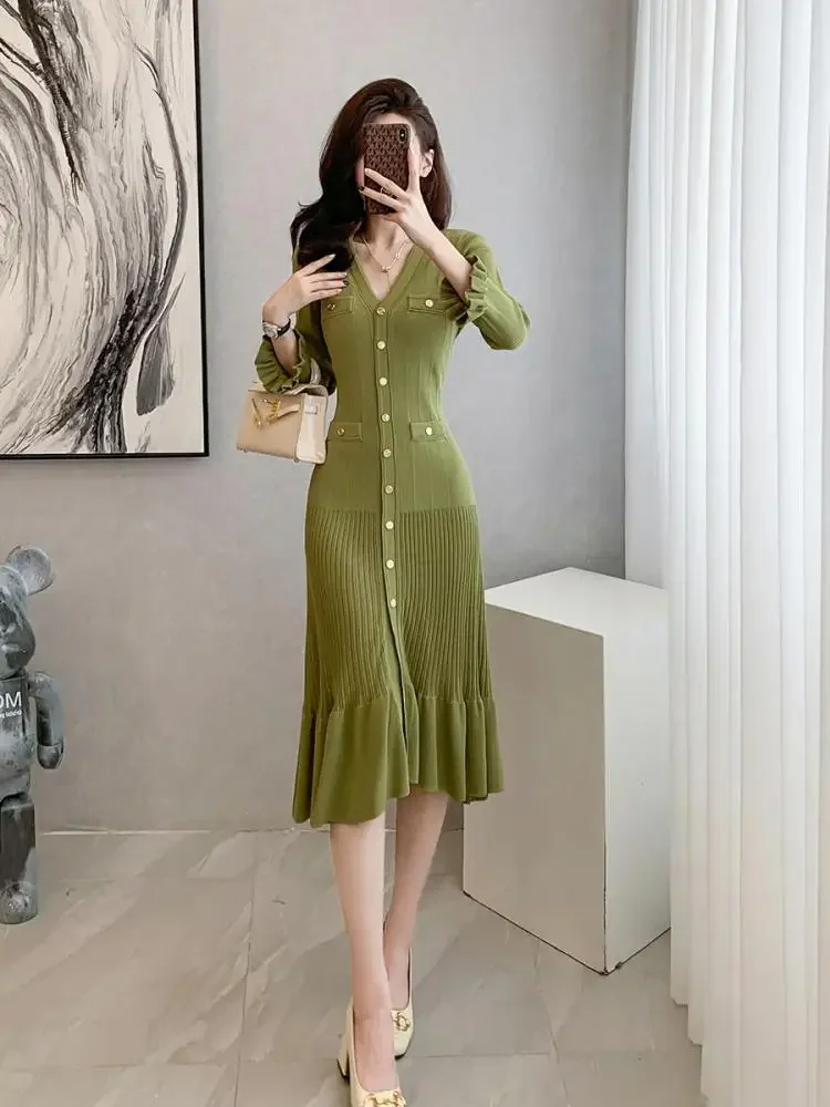 Autumn French Green V-neck Elegant Ruffles Knitted Dress Women Slim Long Sleeve Office Single Breast Dress 2024 New Fashion Chic