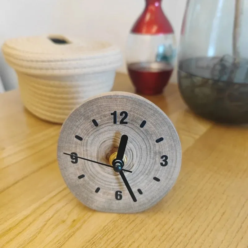 Solid Wood Simple Modern Table Clock Creative Living Room Desk Clocks Miniature Nordic Silent Desktop Clocks Decor Accessories view 2