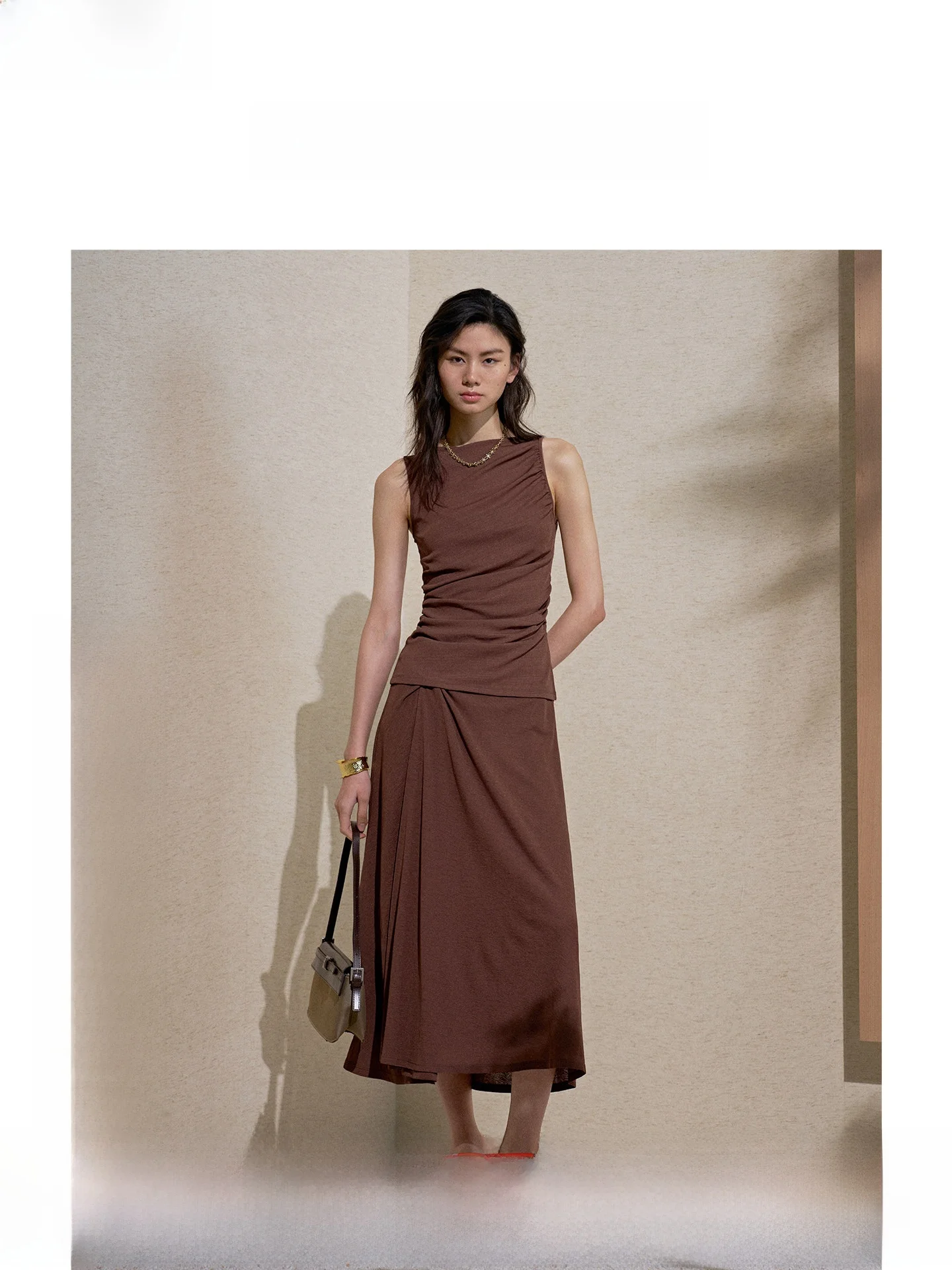

Elegant Soft Comfortable Women's Vest Skirt Set with Bore Worm Lace One-Shoulder Sides Pleated A-Line Midi Skirt Summer New
