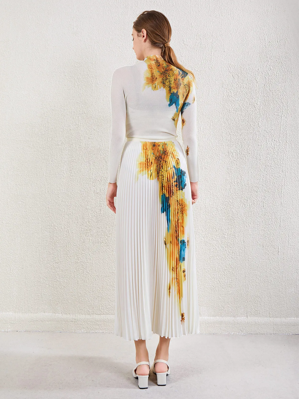 Wholesale High Quality Fashion Casual Two Piece Set Stretch Printed Long Sleeve Top and Pleated Skirt Women Two Piece Set