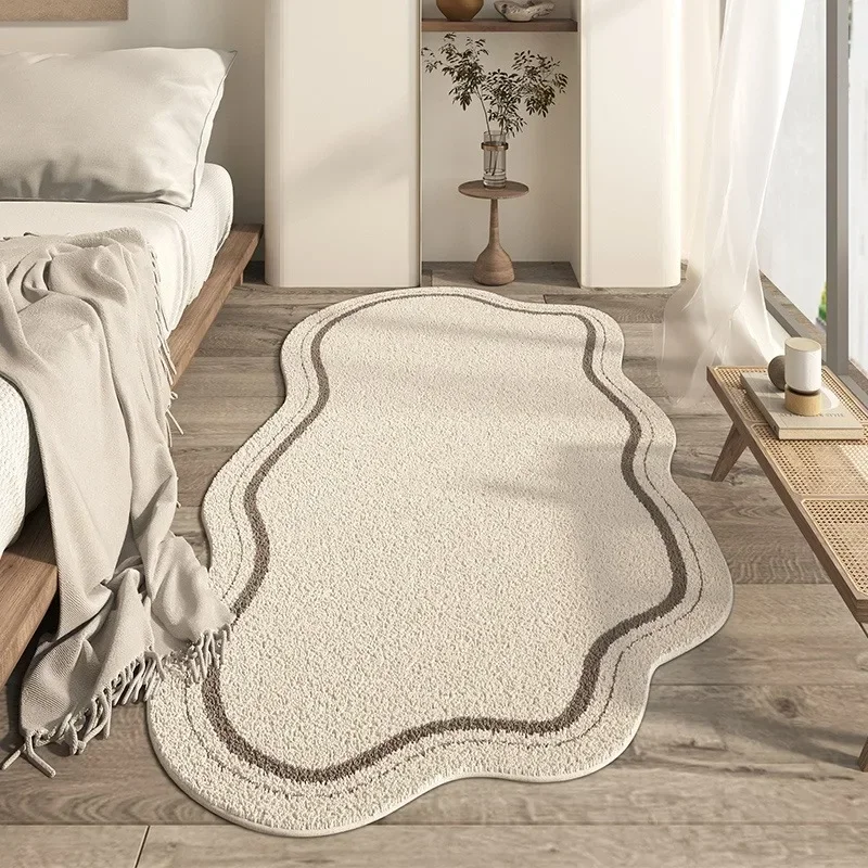 VIKAMA Cream-Style Carpet - Irregular-Shaped Bedroom Bedside Rug, Comfortable And Warm, Living Room Floor Mat, Home Decoration