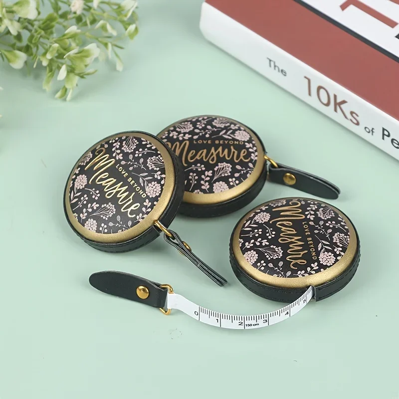 1pc 1.5m Retro-Style Portable Retractable PU Leather Mini Tape Measure - Accurate Centimeter and Inch Scale, Nostalgic Design