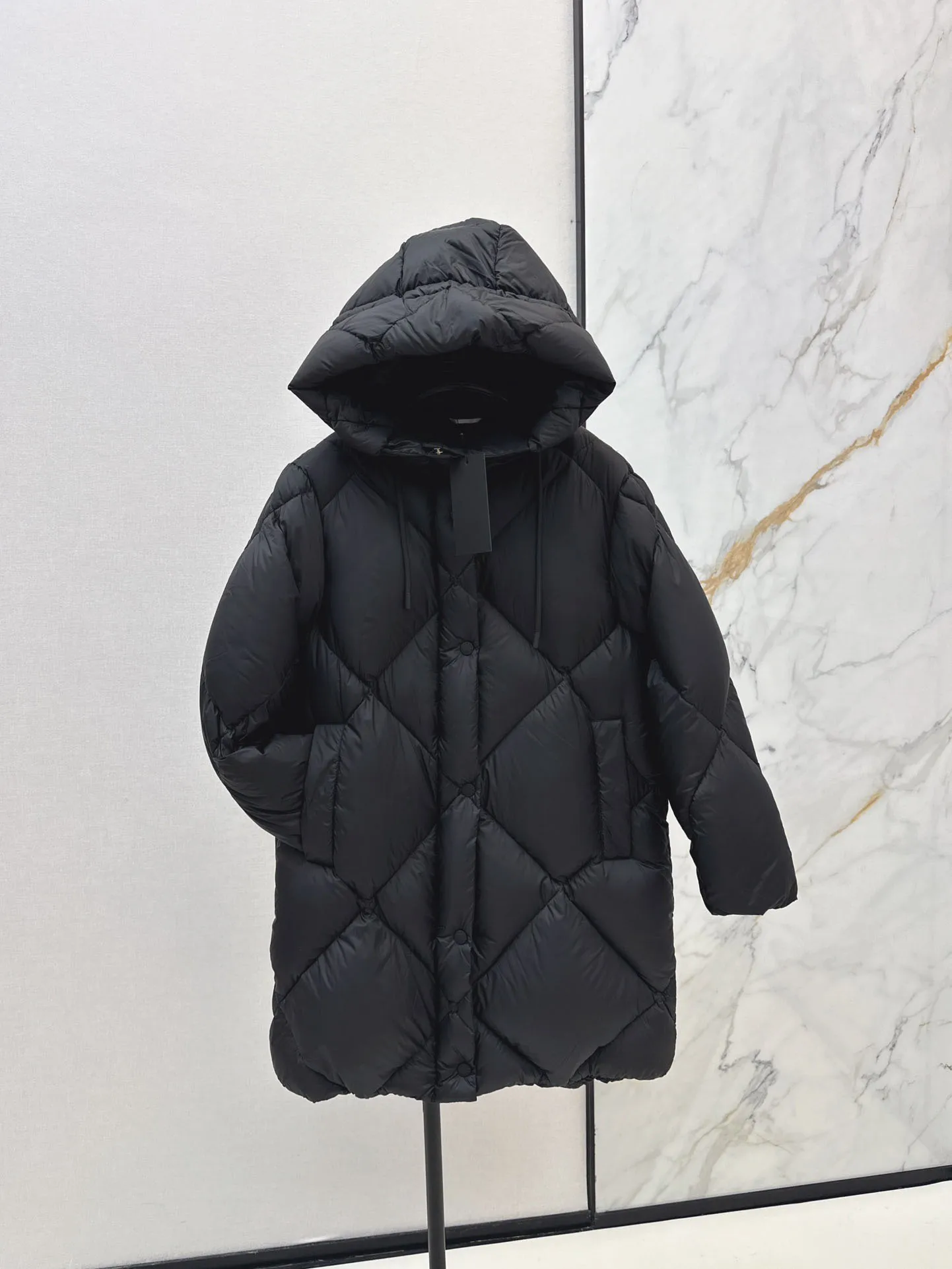 2024 Autumn New High Quality Women's Clothing Classic minimalist checkered hooded mid length down jacket 0907